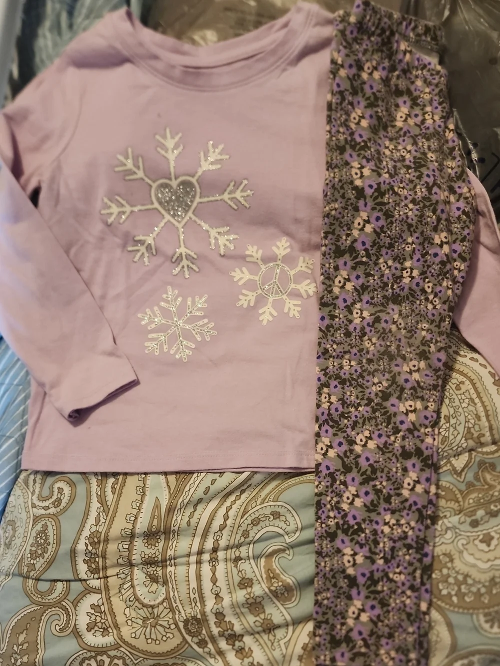 4T Cat & Jack Girls' Lavender Snowflake & Floral Leggings Set